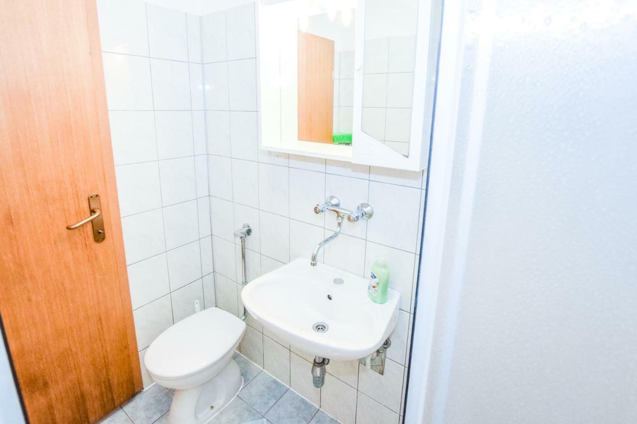 Apartment Darinka Pula Exterior photo